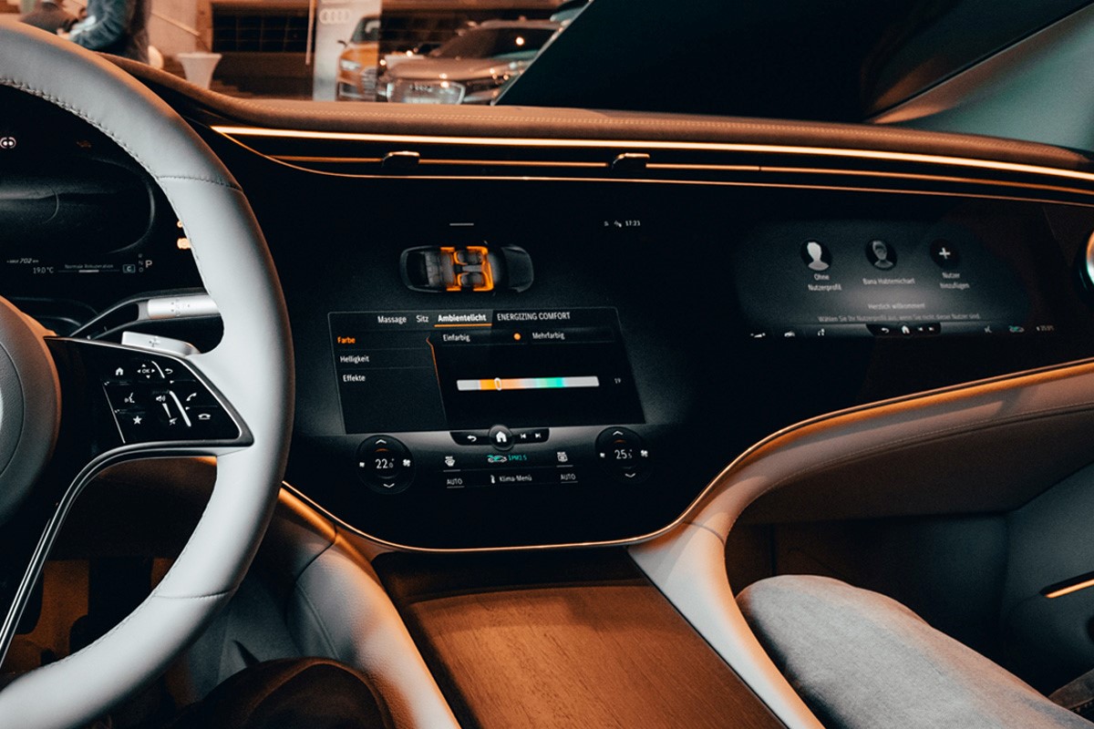ESD/EOS защита для OLED-дисплея в автомобиле